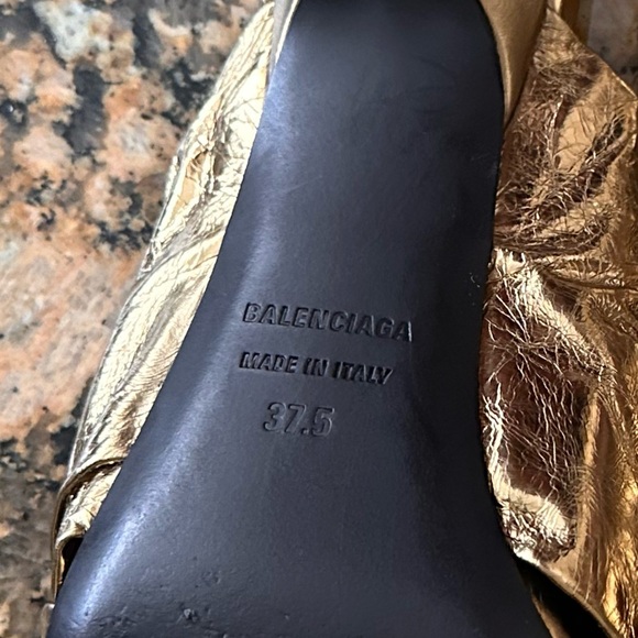 Balenciaga Women's Drapy Slide Sandal Gold - Picture 9 of 9